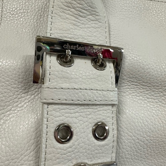 Charles David White Large Tote - Picture 2 of 3